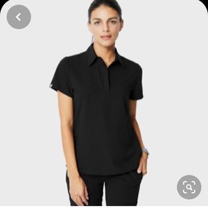 ISO FIGS Scrub tops in XXS - BLACK in color